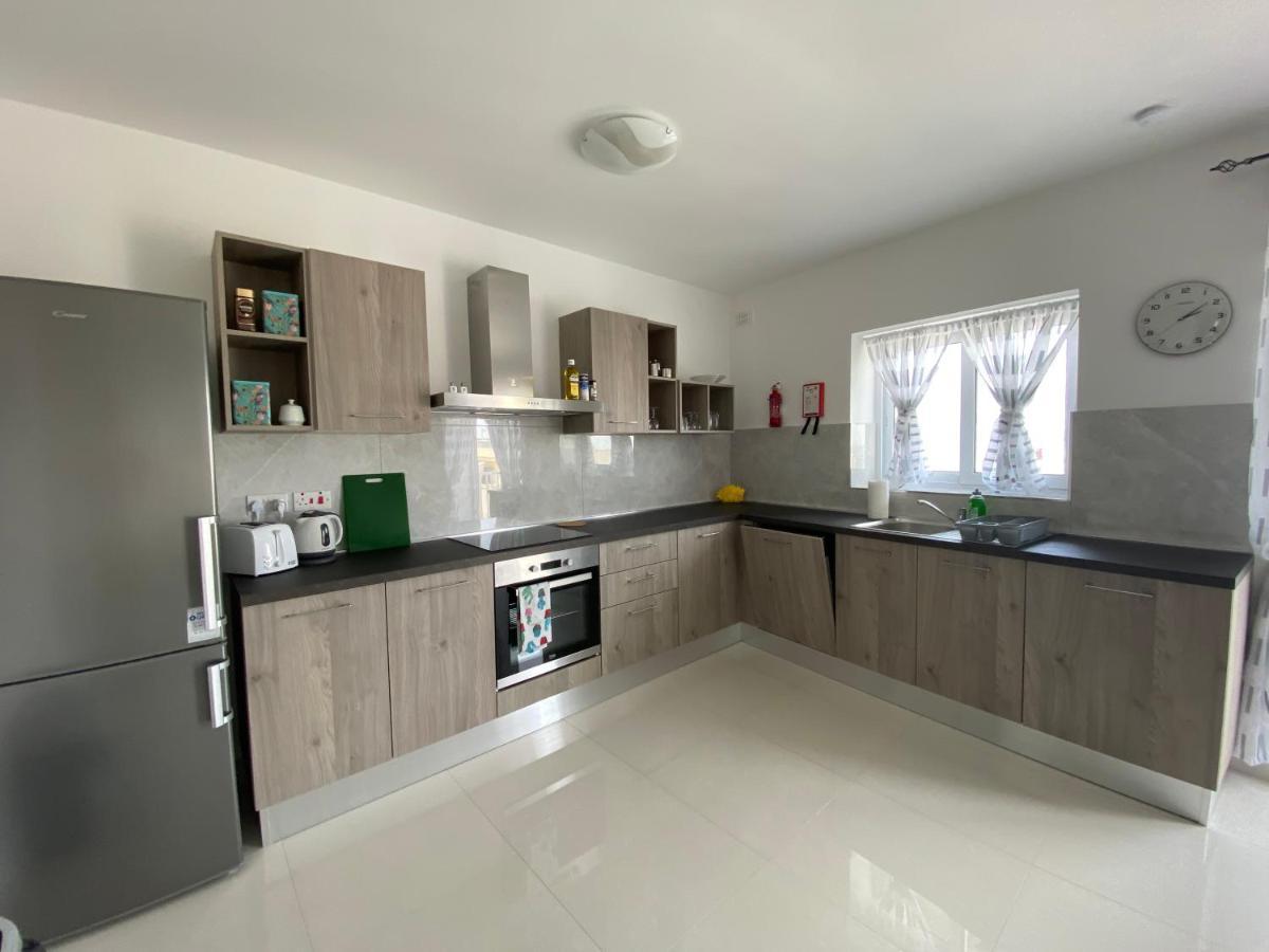 Sunshine Apartments Mellieha - Modern Three Bedroom Apartment - Apt No 2 Exterior photo